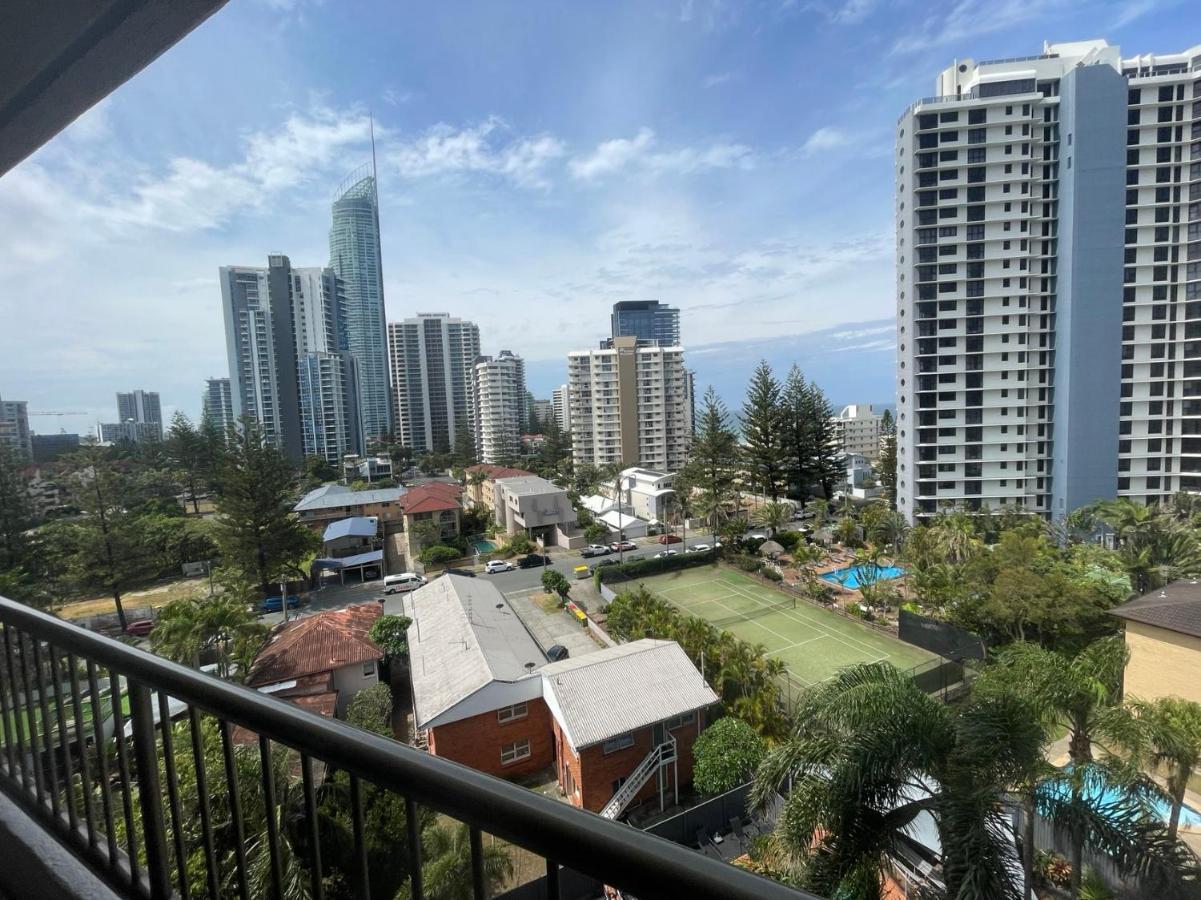 Aristocrat Apartments Gold Coast Exterior photo