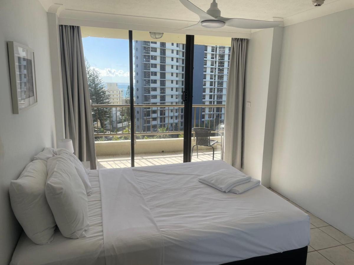 Aristocrat Apartments Gold Coast Exterior photo