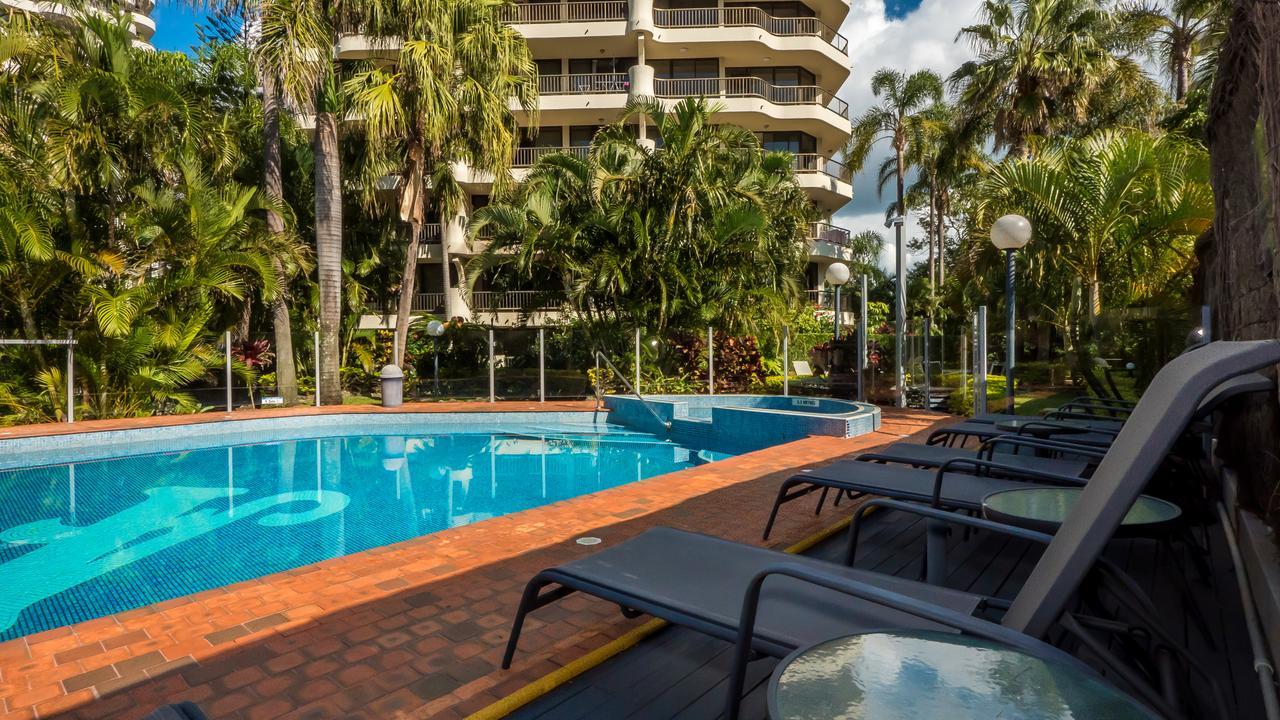 Aristocrat Apartments Gold Coast Exterior photo