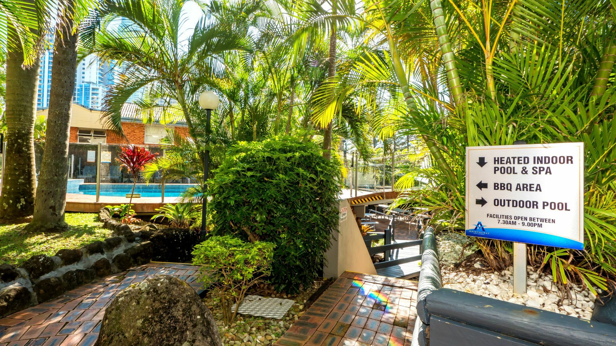 Aristocrat Apartments Gold Coast Exterior photo