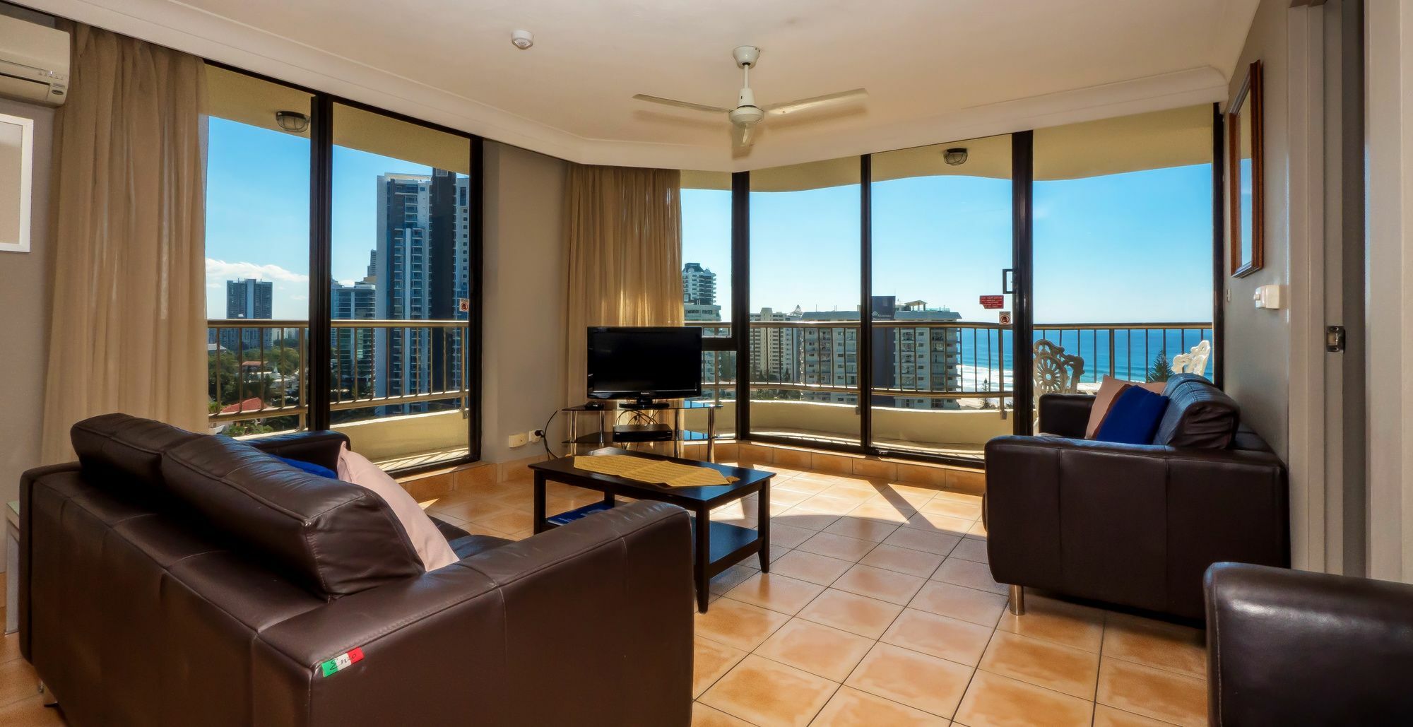Aristocrat Apartments Gold Coast Exterior photo